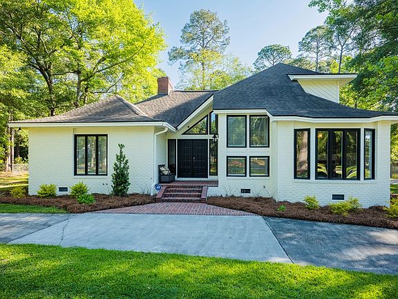 2nd image of 4712 Summerfield Dr