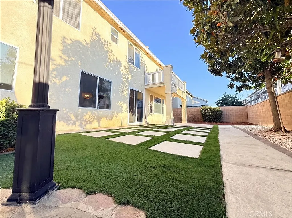 5 bed, 3594 sqft, $4,500 — Photo 4