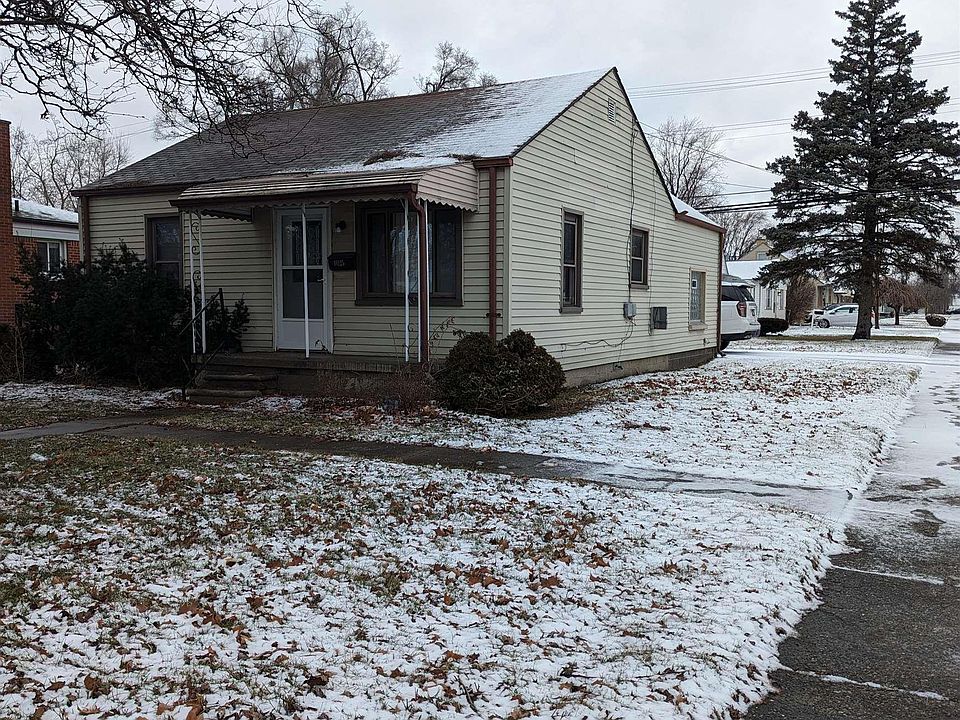 1st image of 16125 Curtis St