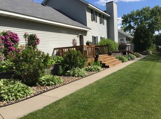 638 Countryside Cir, Hudson, WI 54016