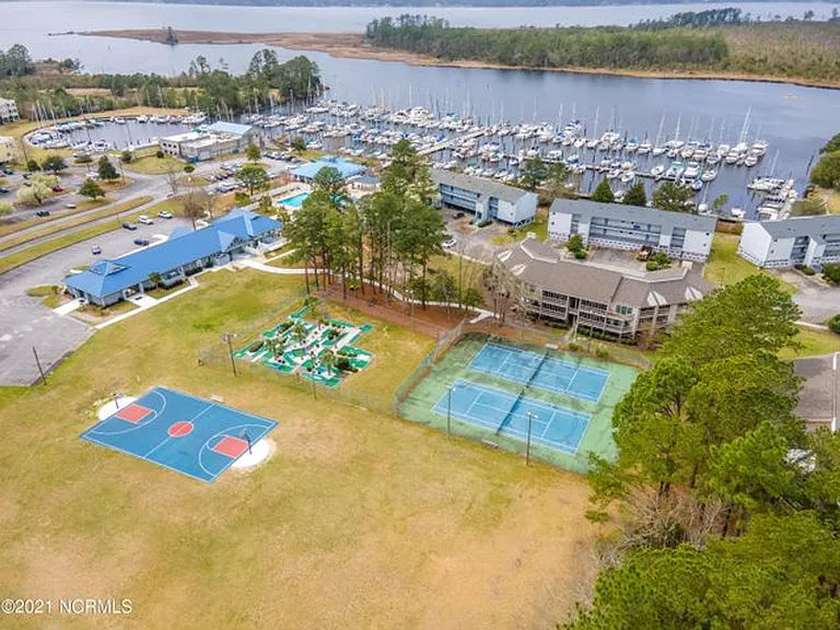 6119 Harbourside Dr — Photo 16