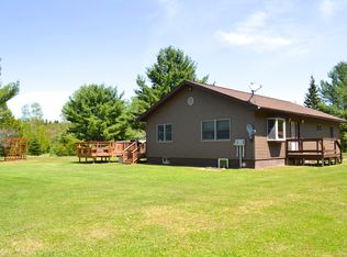 E10560 Carmody Rd, Munising, MI 49862