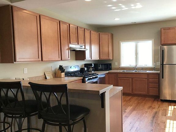 2nd image of 253 Sheridan Ave