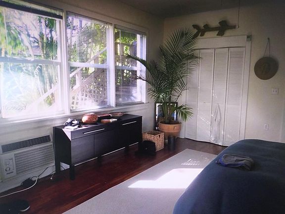 2nd image of 516 Catalonia Ave