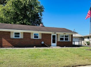 921 Delman Dr, Shelbyville, IN 46176