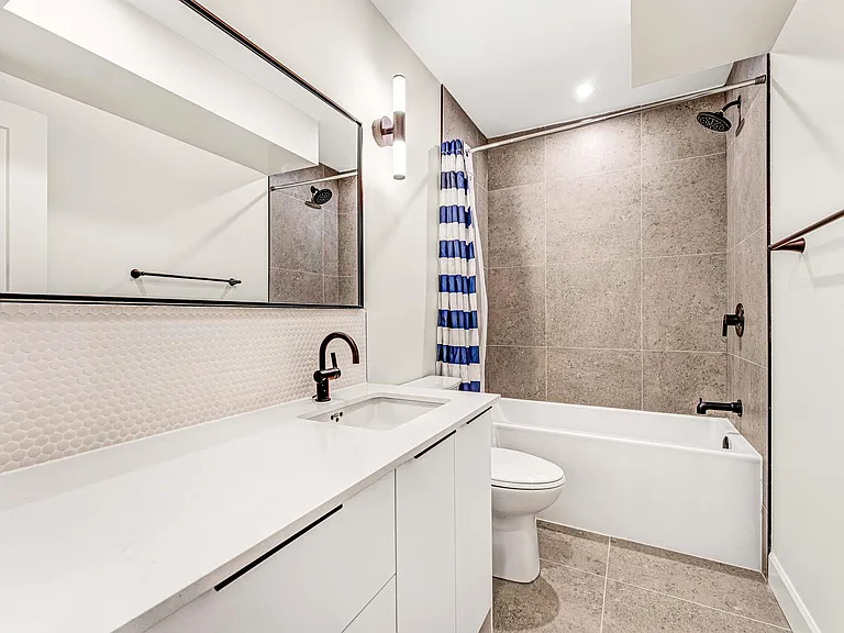 845 B Woodroffe Ave #C — Photo 10