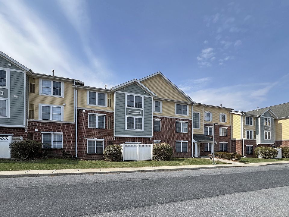 1st image of 400 W Crestwood Dr #1104-A4