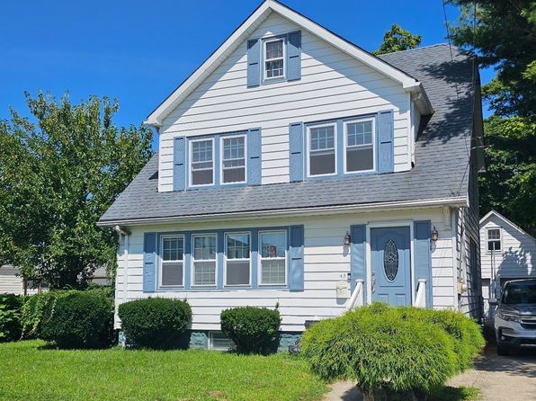 45 E Maple St