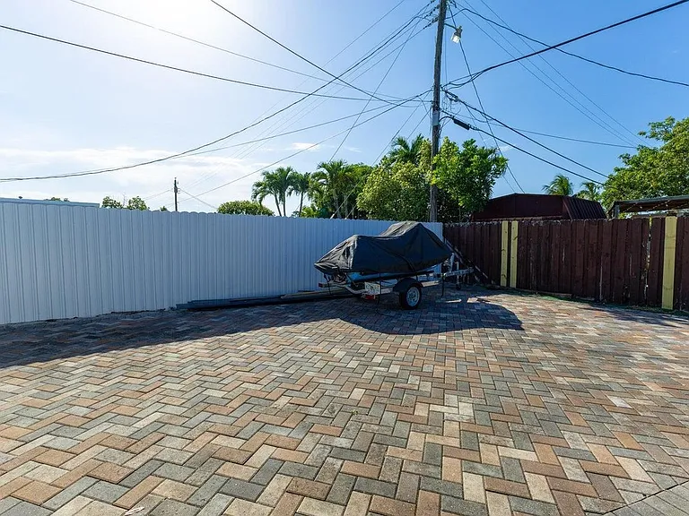 5763 Purdy Ln — Photo 22