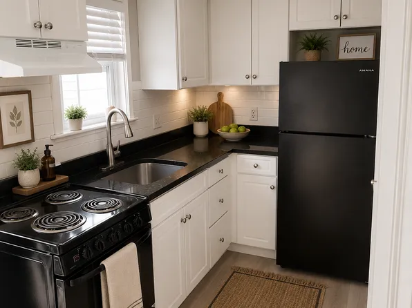 Summer Green, LLC. 43-45 Summer Street, 43-45 Summer St APT 1, Haverhill, MA 01830