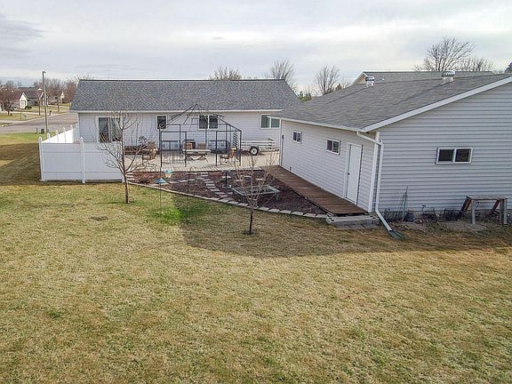 4th image of 206 W Hilltop Dr