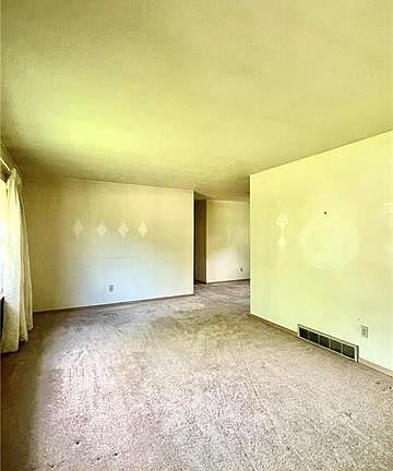 3rd image of 5901 Barrymore Dr