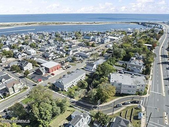 3rd image of 35 Shore Drive