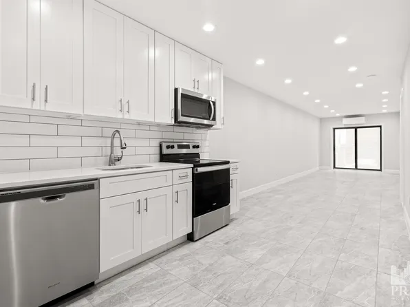312 East 83rd Street image 1 of 21