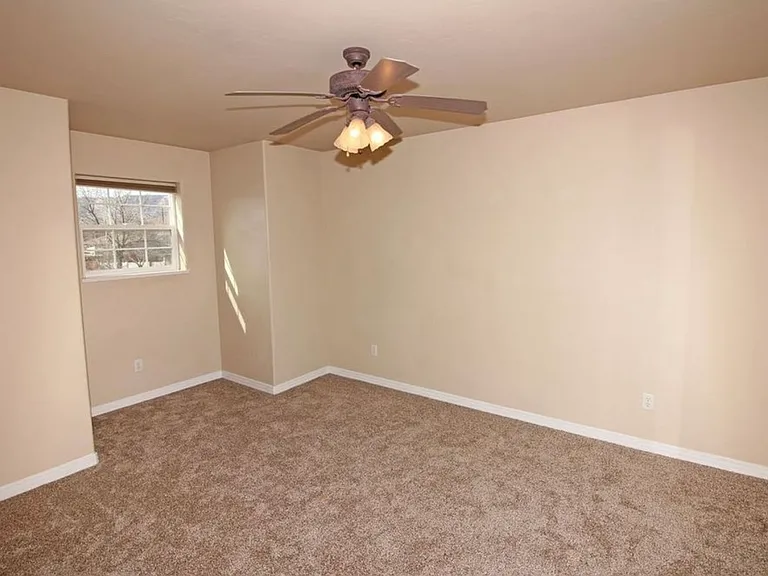 2252 Pine Terrace Ct — Photo 16