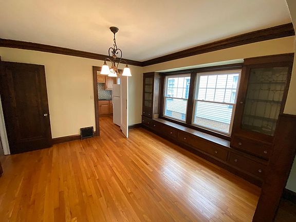 5th image of 2243 Northland Ave