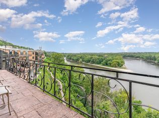 1111 Sibley Memorial Hwy APT 4D, Mendota Heights, MN 55118