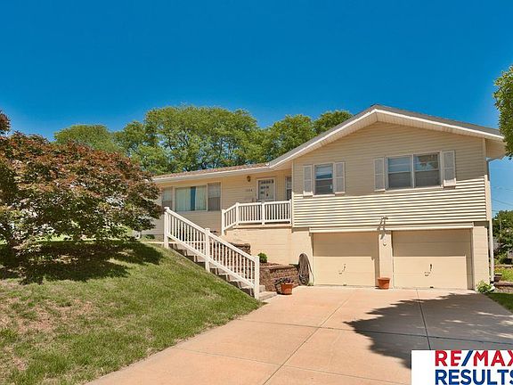 5th image of 7064 Izard St