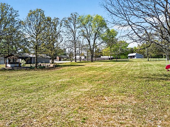 5th image of 186 Baxter Rd