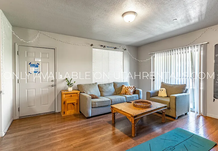 843 E 620 N #L2-2 — Photo 1