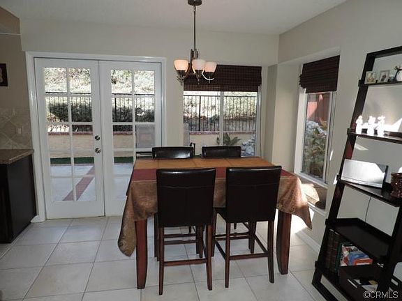 5th image of 3226 Cambridge Dr