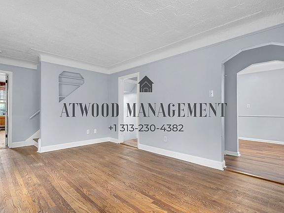 4th image of 15752 Rutherford St