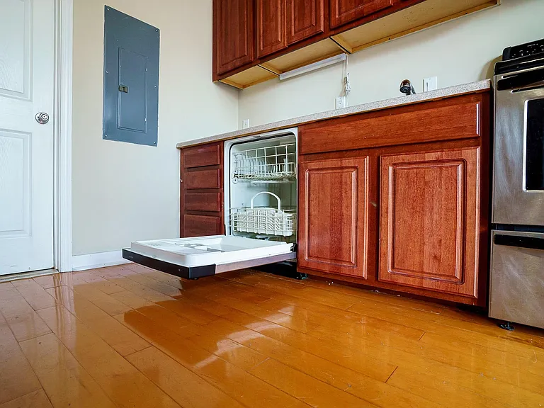 1010 Arch St #609 — Photo 16