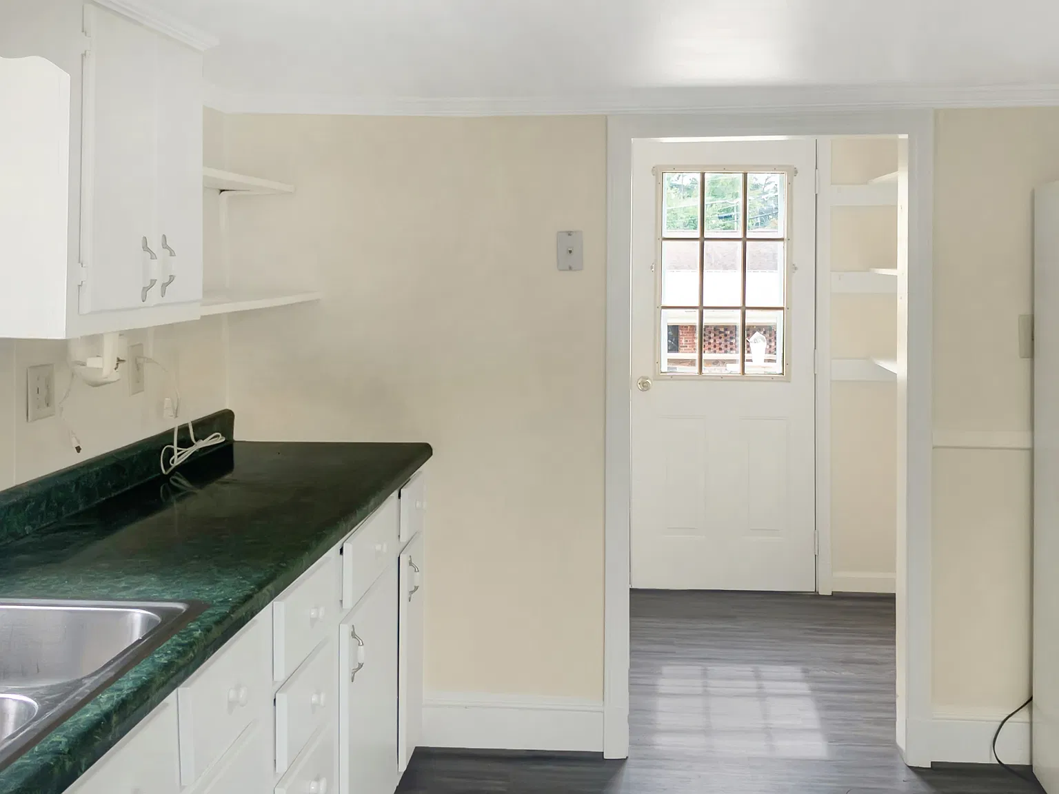 3 bed, 1.5 bath, 1266 sqft, $1,250 — Photo 4