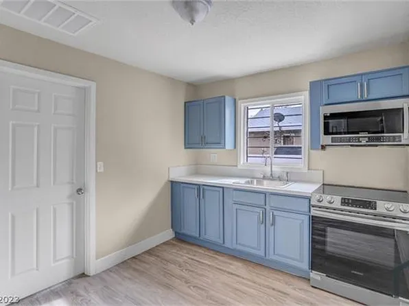 1815 Stanford St #A, North Las Vegas, NV 89030