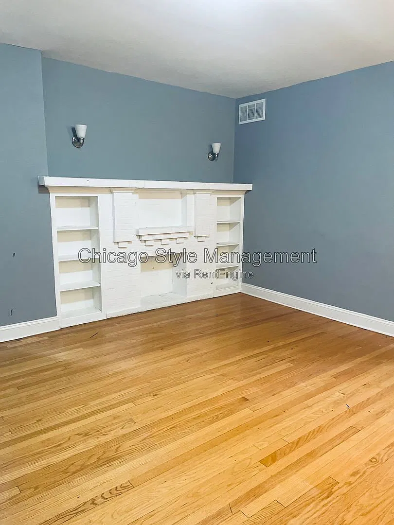 3 bed, 1.0 bath, $1,400 — Photo 3