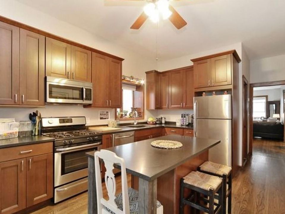 Large eat in kitchen