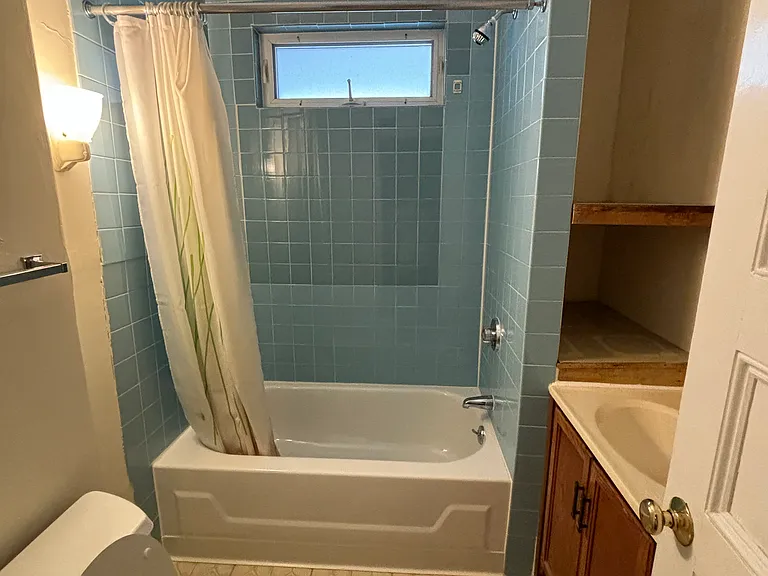18 Maple St — Photo 7