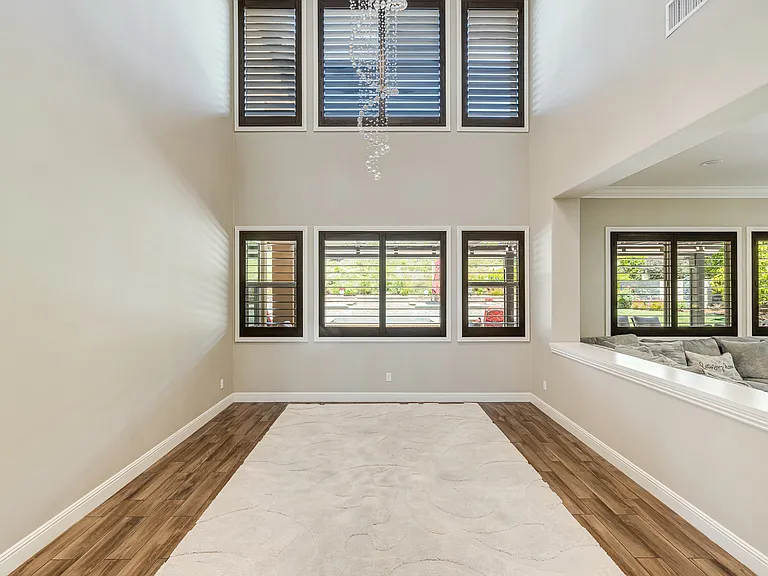 7305 Augusta Dr — Photo 5
