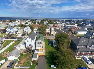 13 2nd St, Highlands, NJ 07732