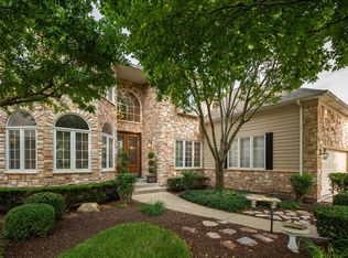 2512 Dewes Ln, Naperville, IL