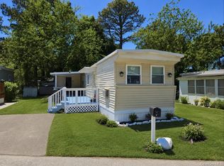 525 Riverleigh Ave #C7, Riverhead, NY 11901