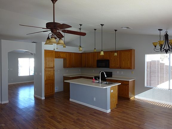 5th image of 1403 W Michigan Ave