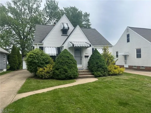 1397 Sunset Rd, Mayfield Heights, OH 44124