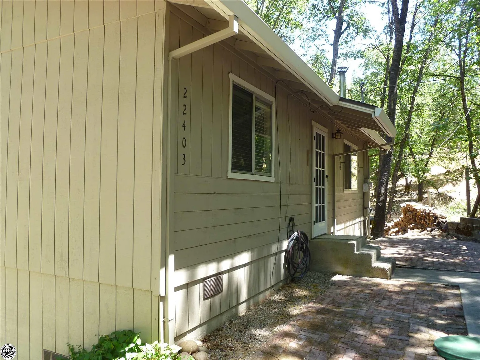 22403 Longeway Rd photo 1