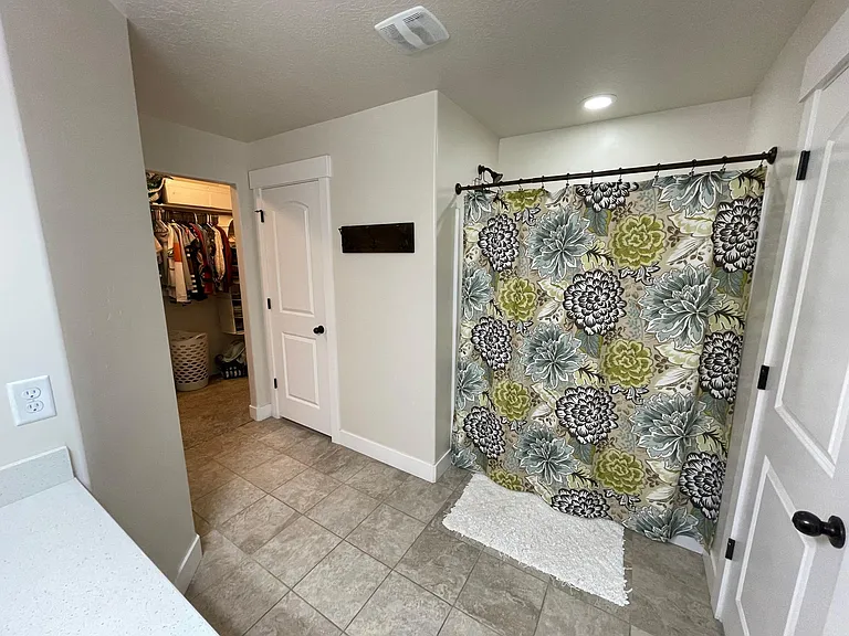 673 N Fall Creek Dr — Photo 13