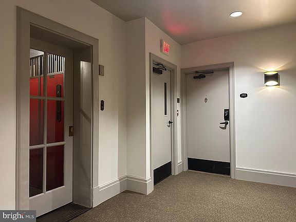 4th image of 25 E Grant St Suite 202