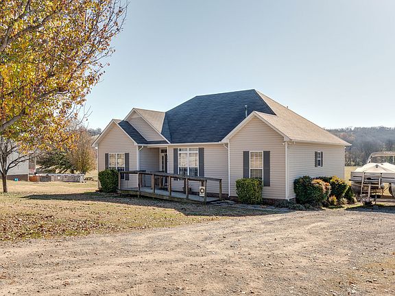 3rd image of 2540 Cornersville Rd