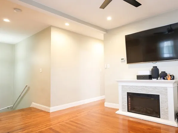 43-45 Belnel Rd Unit 2, Hyde Park, MA 02136