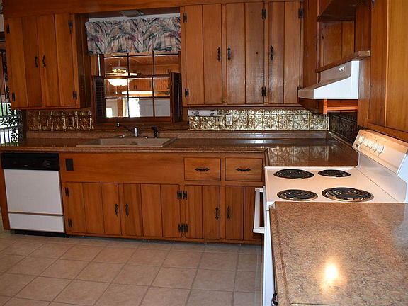 4th image of 63 Mimosa Dr