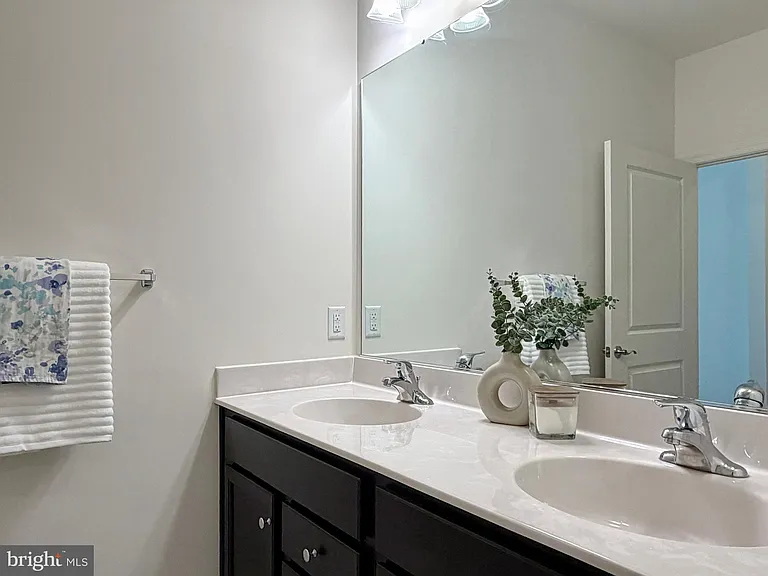 306 Buckeye Cir — Photo 41