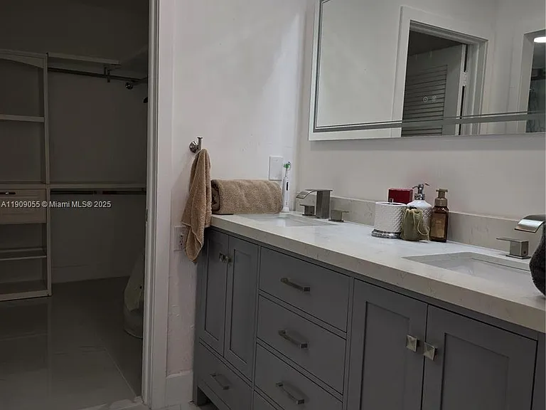 6010 S Falls Circle Dr #206 — Photo 9