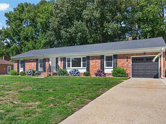 2nd image of 2828 Meadow Dr