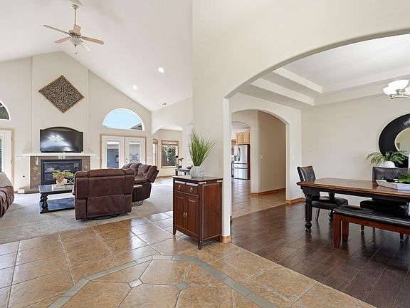 5th image of 1381 Scarlet Pl
