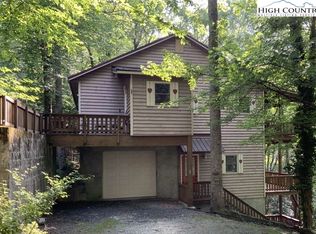 136 Hemlock Rd, Banner Elk, NC 28604