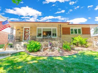 5428 Oak Center Dr, Oak Lawn, IL